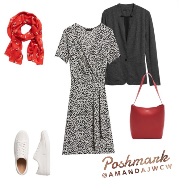 Banana Republic Pleated Wrap Dress - NWT! - Picture 5 of 11